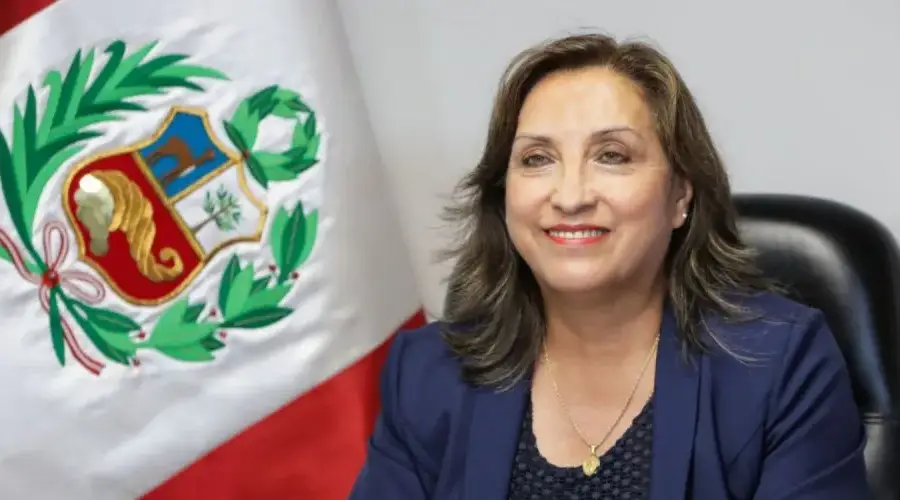 Dina Boluarte es la actual presidenta de Perú