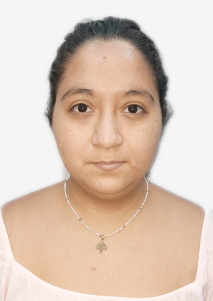 Karla Julia Santur Pizarro